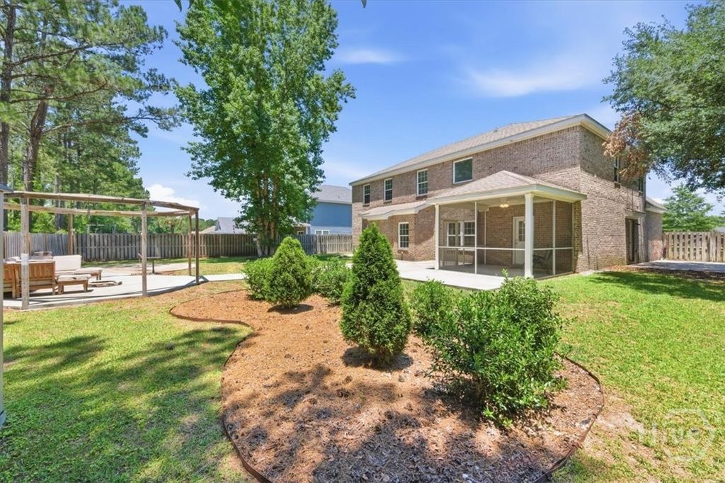 Image 33 of property listing at 15 Roundstone Way, Richmond Hill, GA 31324