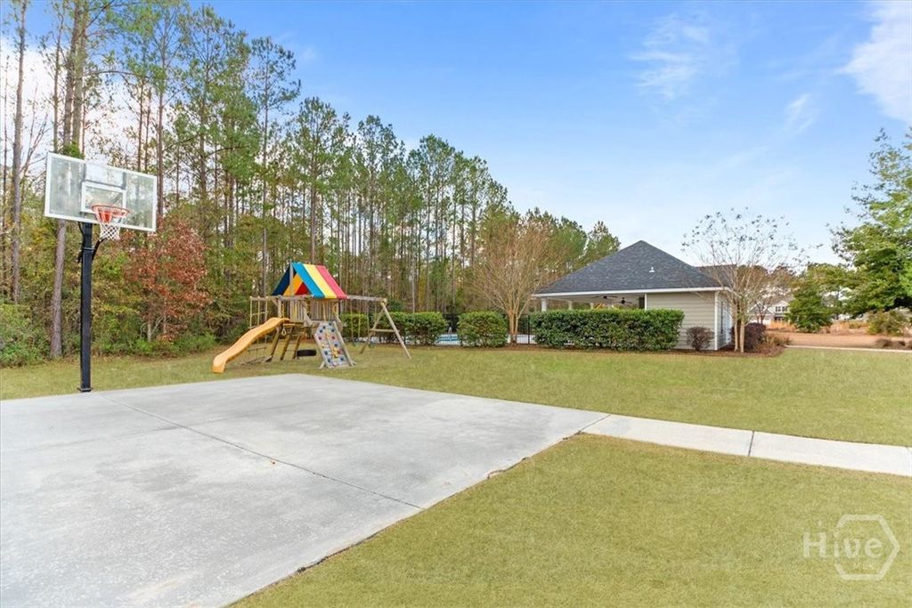 Image 35 of property listing at 15 Roundstone Way, Richmond Hill, GA 31324