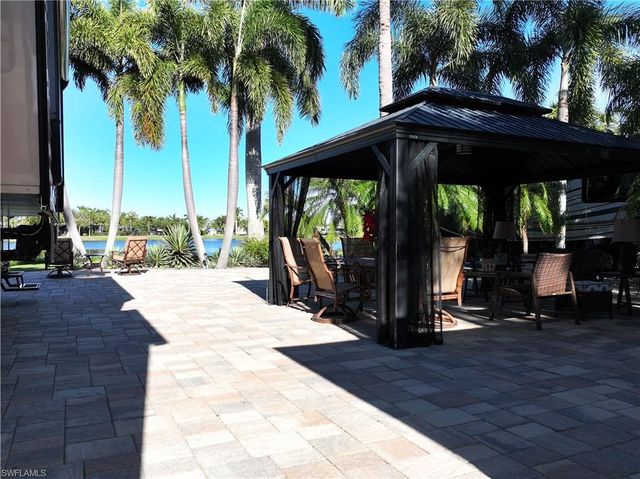 10131 Sunnywood CT, Fort Myers, FL 33905