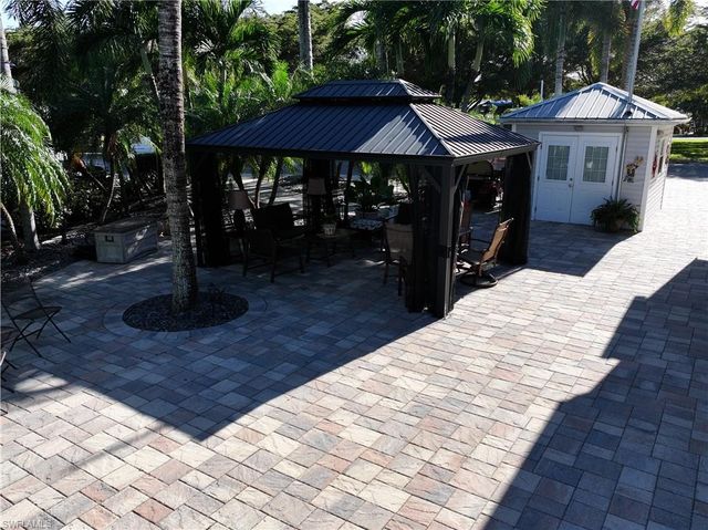 10131 Sunnywood CT, Fort Myers, FL 33905