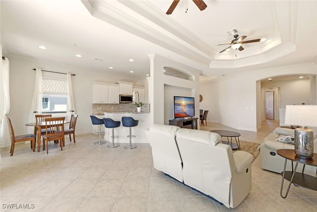 10351 Glastonbury CIR 202, Fort Myers, FL 33913