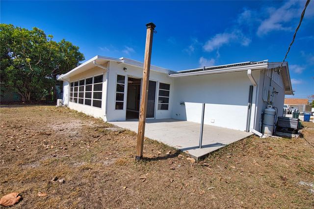 1435 SAINT CLAIR ROAD, Englewood, FL 34223