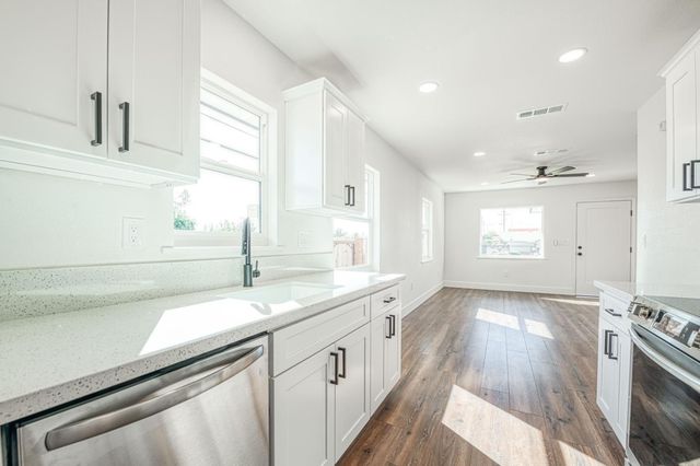 1304 W Andrews Avenue, Fresno, CA 93705