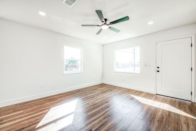 1304 W Andrews Avenue, Fresno, CA 93705