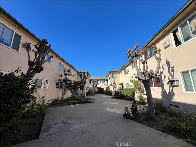 6351 Templeton Street E, Huntington Park, CA 90255