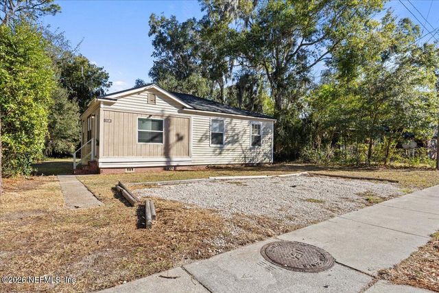 8053 LEXINGTON Drive, Jacksonville, FL 32208