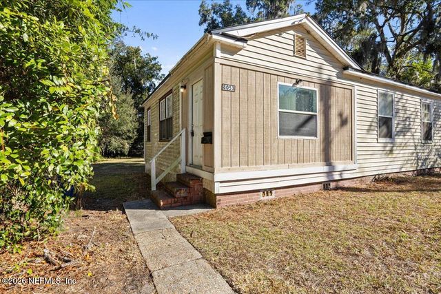 8053 LEXINGTON Drive, Jacksonville, FL 32208