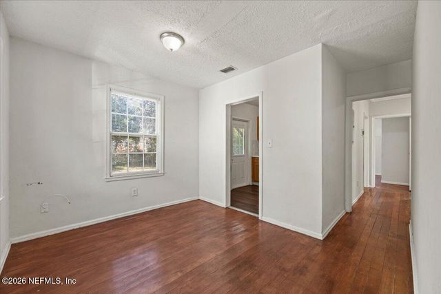 8053 LEXINGTON Drive, Jacksonville, FL 32208