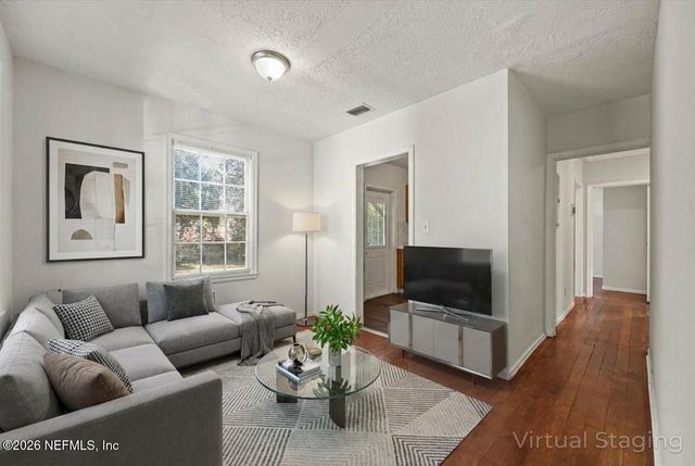 8053 LEXINGTON Drive, Jacksonville, FL 32208