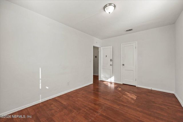 8053 LEXINGTON Drive, Jacksonville, FL 32208