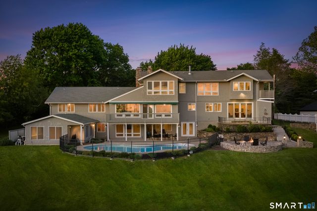 132-MF Merrimac Drive, Trumbull, CT 06611