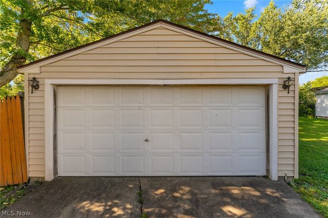 2531 Chestnut Street, Girard, OH 44420