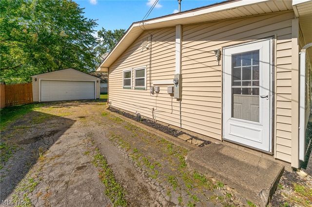 2531 Chestnut Street, Girard, OH 44420