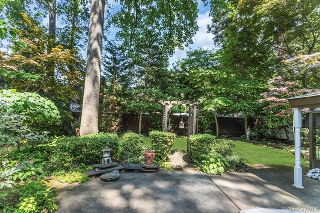 110 Connecticut Avenue, Freeport, NY 11520