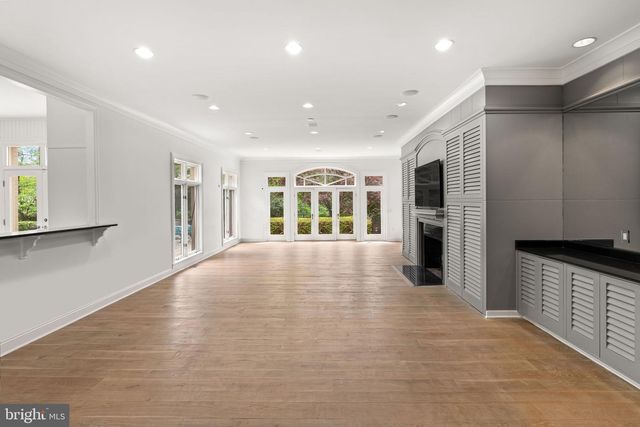 10823 LOCKLAND, Potomac, MD 20854