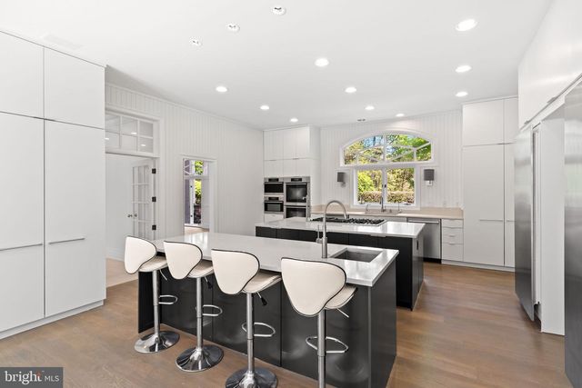 10823 LOCKLAND, Potomac, MD 20854