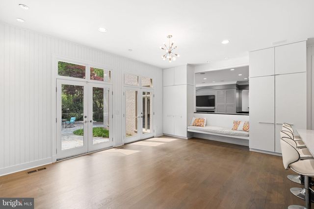 10823 LOCKLAND, Potomac, MD 20854