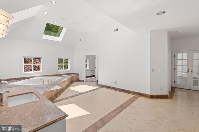 10823 LOCKLAND, Potomac, MD 20854