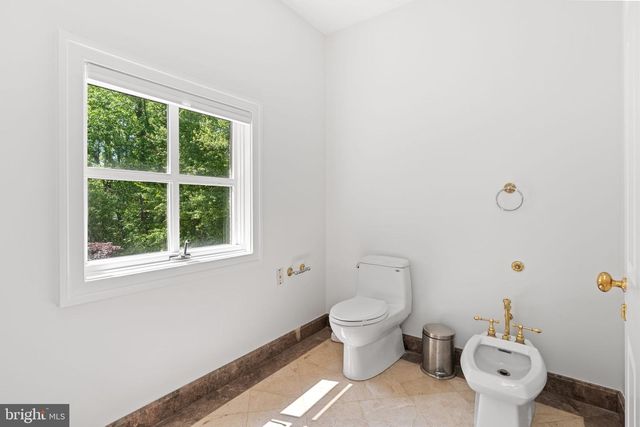 10823 LOCKLAND, Potomac, MD 20854
