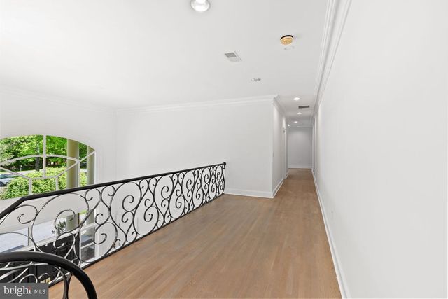 10823 LOCKLAND, Potomac, MD 20854