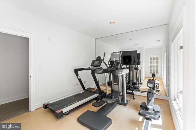 10823 LOCKLAND, Potomac, MD 20854