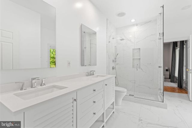 10823 LOCKLAND, Potomac, MD 20854