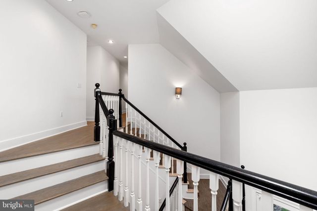 10823 LOCKLAND, Potomac, MD 20854