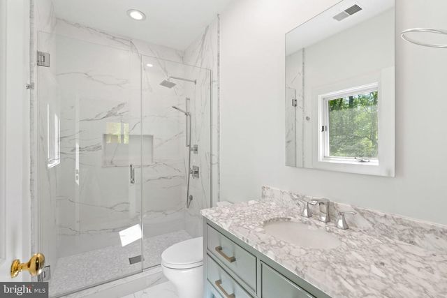 10823 LOCKLAND, Potomac, MD 20854