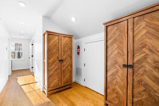 1-3 Howard Pl B, Boston, MA 02125