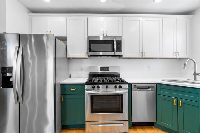 1-3 Howard Pl B, Boston, MA 02125