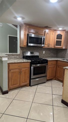 12307 Ryewater Drive, Houston, TX 77089