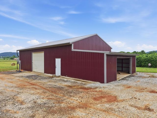 1050 Franks Ferry Rd, Sparta, TN 38583