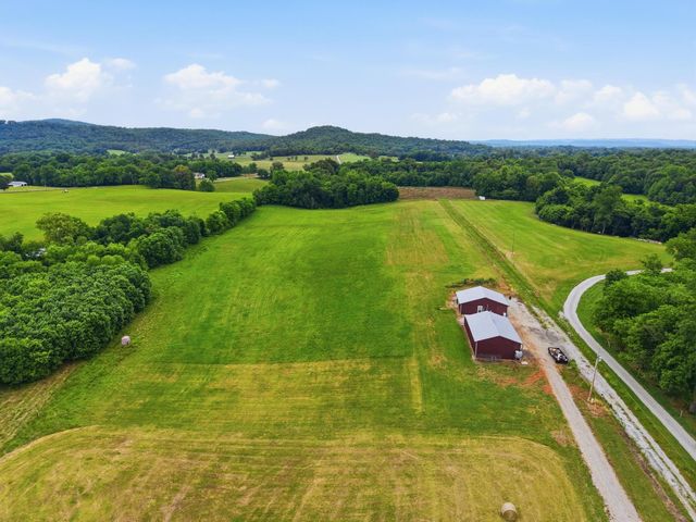 1050 Franks Ferry Rd, Sparta, TN 38583