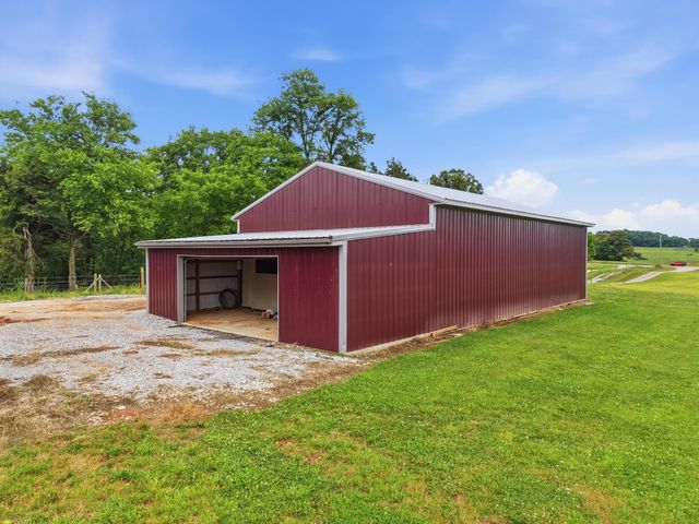1050 Franks Ferry Rd, Sparta, TN 38583