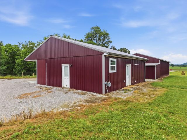 1050 Franks Ferry Rd, Sparta, TN 38583