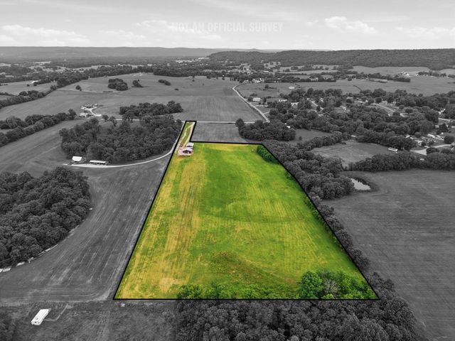 1050 Franks Ferry Rd, Sparta, TN 38583