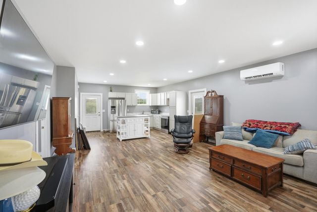1050 Franks Ferry Rd, Sparta, TN 38583