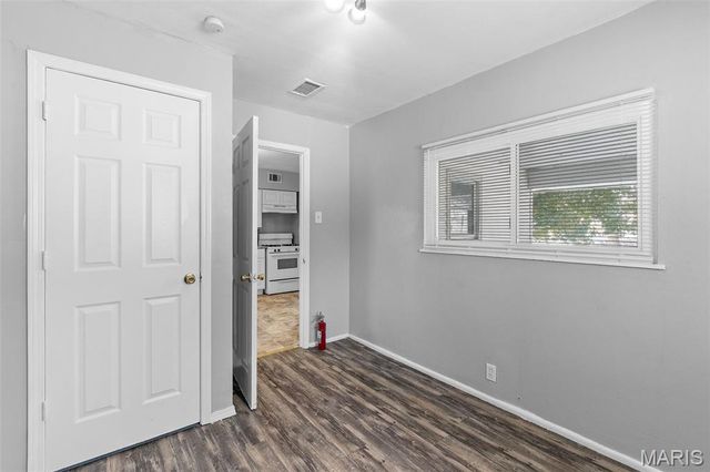 8433 1st Street, Berkeley, MO 63134