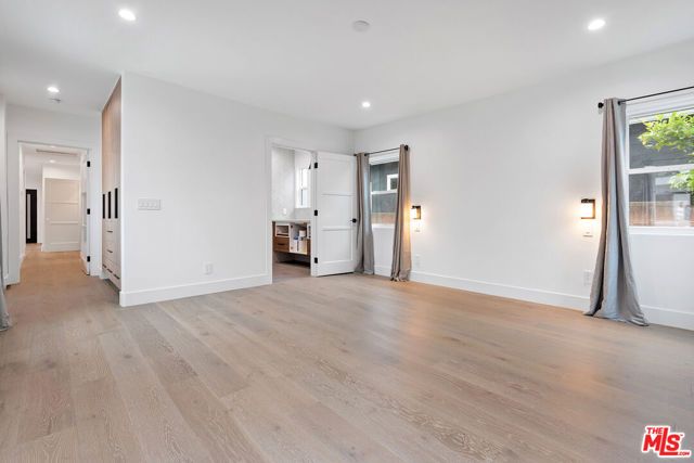 1901 S Point View Street, Los Angeles, CA 90034