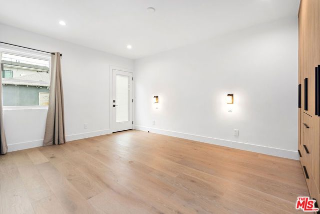 1901 S Point View Street, Los Angeles, CA 90034