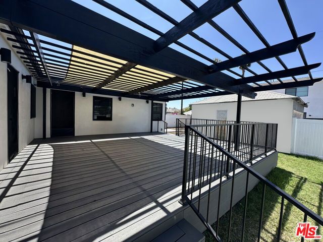 1901 S Point View Street, Los Angeles, CA 90034