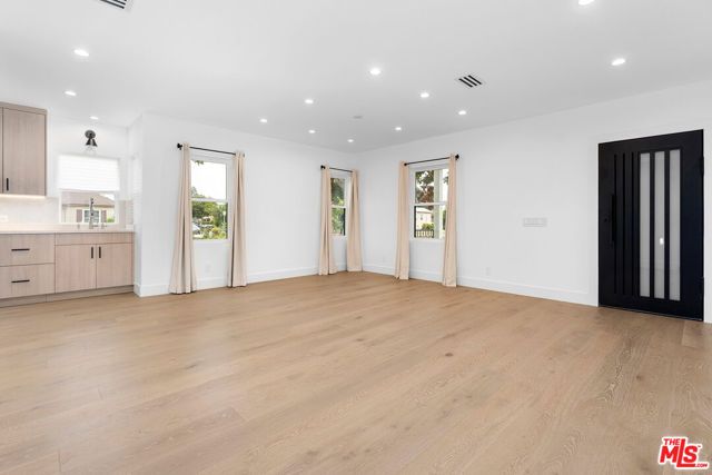 1901 S Point View Street, Los Angeles, CA 90034