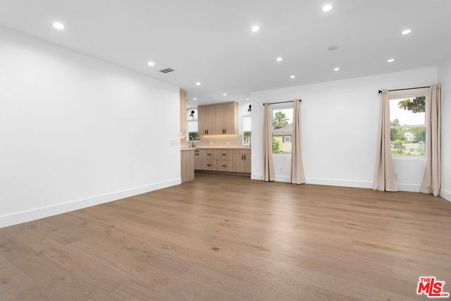 1901 S Point View Street, Los Angeles, CA 90034