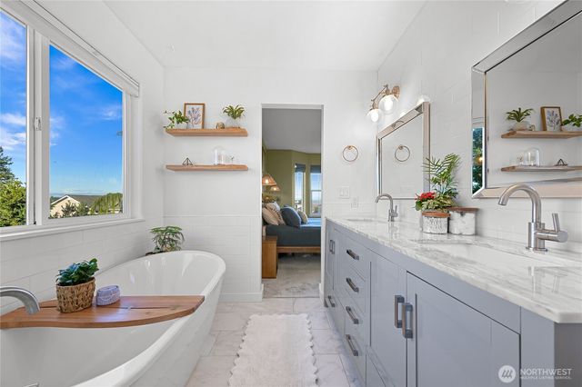 3618 Westhills Place, Bellingham, WA 98226