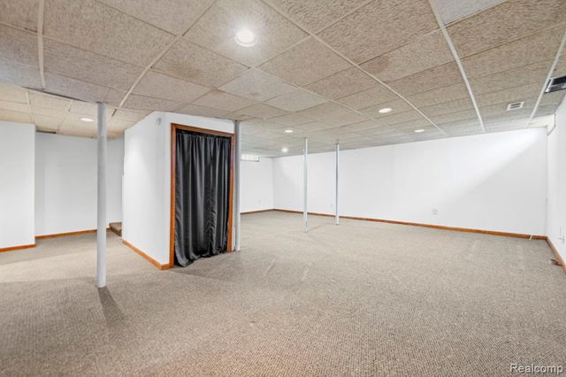 941 Pine Street, Wyandotte, MI 48192