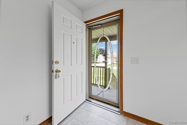 941 Pine Street, Wyandotte, MI 48192