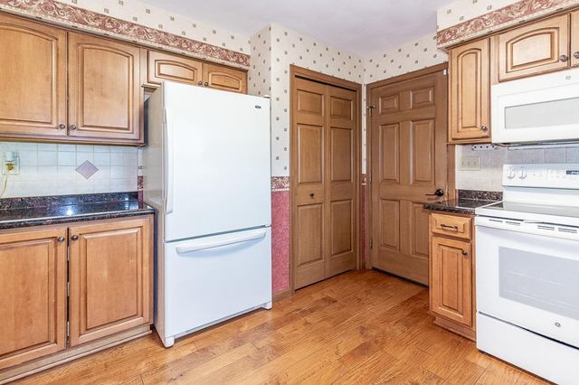 N3212 BEAN CITY ROAD, New London, WI 54961