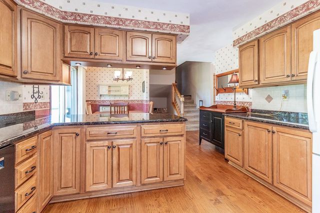N3212 BEAN CITY ROAD, New London, WI 54961