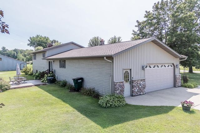 N3212 BEAN CITY ROAD, New London, WI 54961