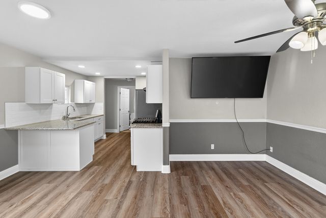 247 S College, Dinuba, CA 93618